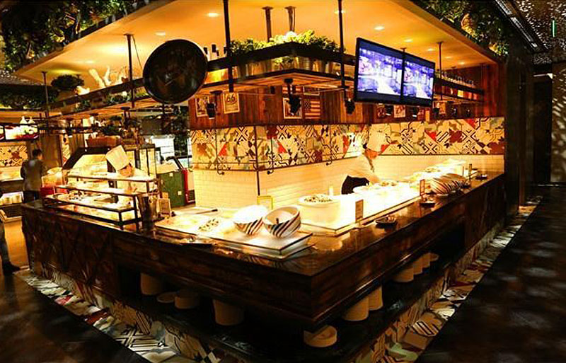 火宴山特色自助火鍋店裝修設計